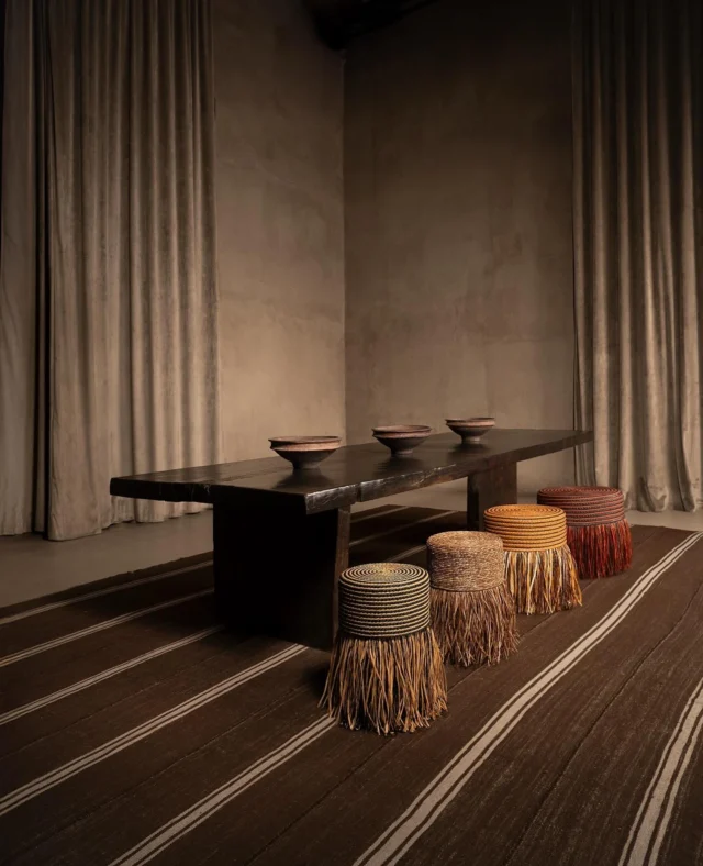 - Bringing nature inside🌴Raffia poufs capture the feeling of a summer afternoon outdoors and bring it into your indoor space, adding a tactile and cozy dimension.•••#LorenzaBozzoli #LorenzaBozzoliCouture #RaffiaPouf #Luxuryinteriors #ArtisanDesign #TableDecor #InteriorInspiration #HomeStyling #LivingWithStyle #WarmDesign #OrganicLiving #HomeDetails